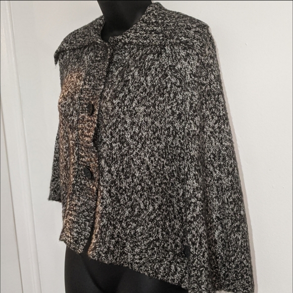 ✨Michael Kors Marled Cape Sweater✨ - Picture 2 of 7